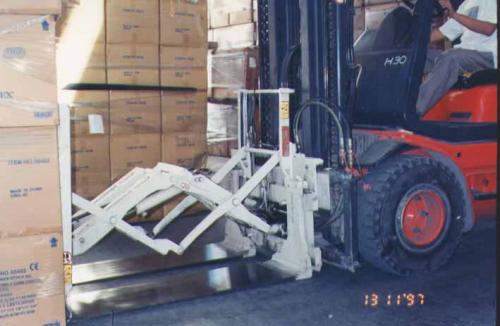 Forklift Push Pull Attachment Use en Aparata industrio